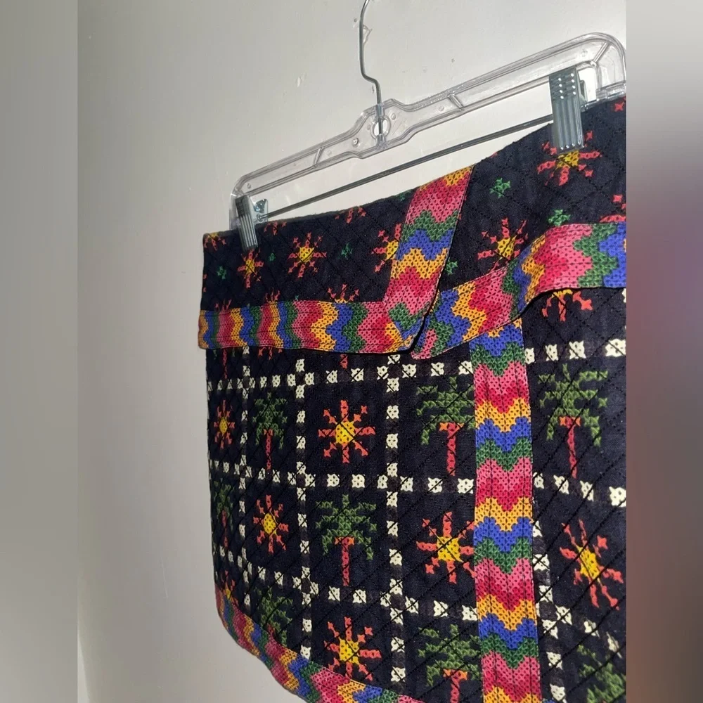 Farm Rio Artsy  Floral Quilted  Boho Mini skirt NWOT
